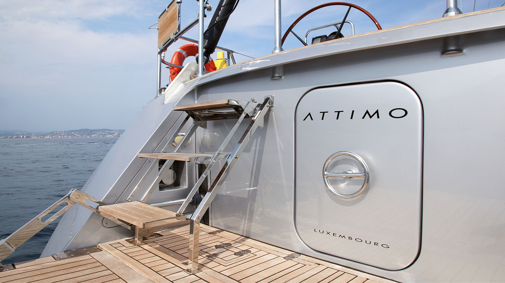 Yacht Attimo